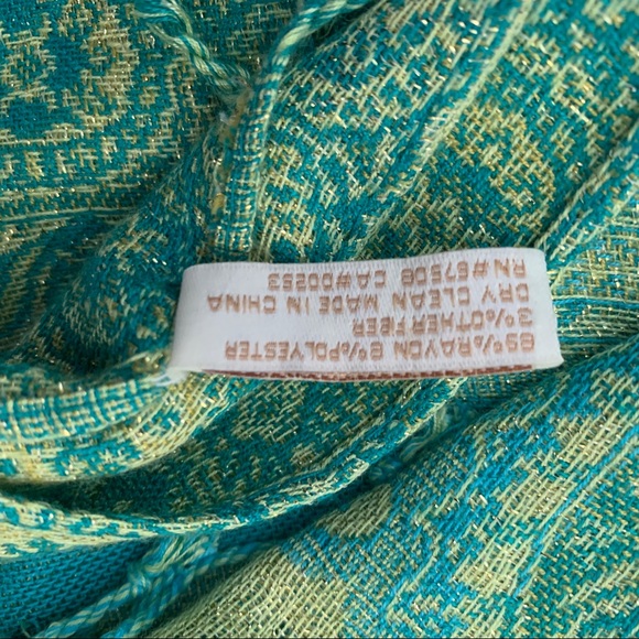 Scarf. Elegant and stylish. - Picture 8 of 8